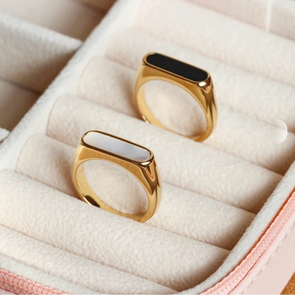 18K Real Gold Plated Stainless Steel WHITE Minimalist Shell Ring - Picture 5 of 9